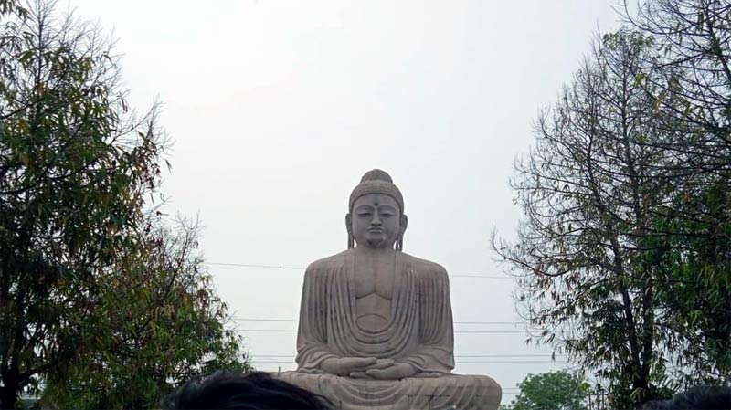Bodh Gaya Mandir बोधगया की यात्रा: बोधगया की पवित्र भूमि।
