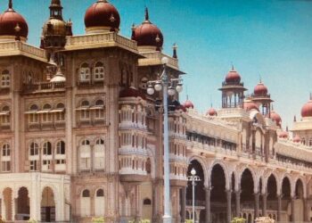 मैसूर पैलेस कर्नाटक मैसूर महाराजाओं का घर mysore palace karnataka