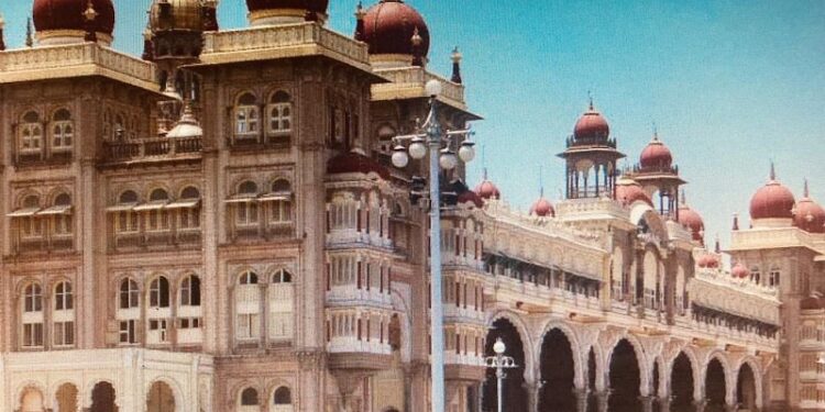 मैसूर पैलेस कर्नाटक मैसूर महाराजाओं का घर mysore palace karnataka