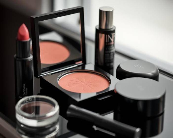 What makeup is best for mature skin
